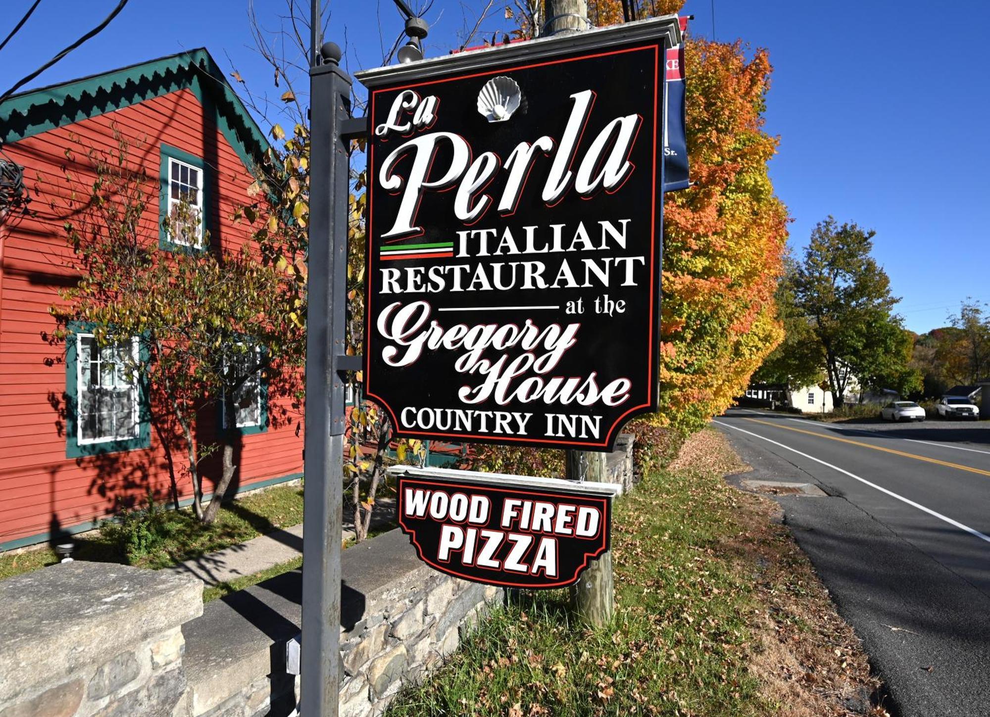 La Perla Restaurant & Country Inn イブリル・パーク エクステリア 写真
